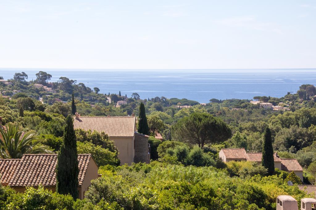 Villa Louancelie B&B Cavalaire-sur-Mer Eksteriør bilde